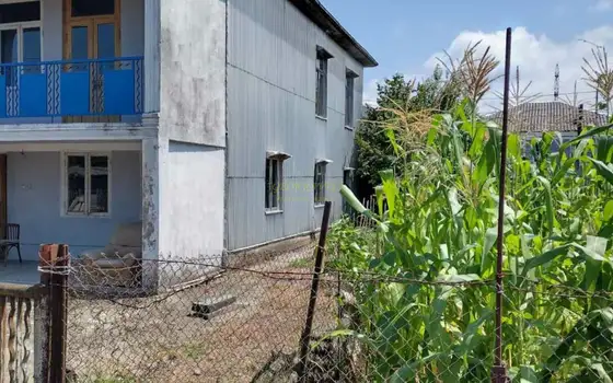 Продается двухэтажный дом в городе Кобулети. - სურათი 1