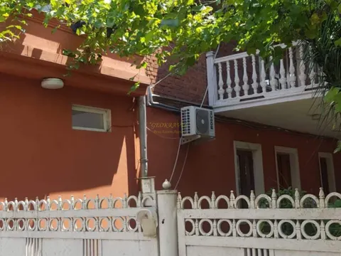 Продается двухэтажный дом в городе Поти.