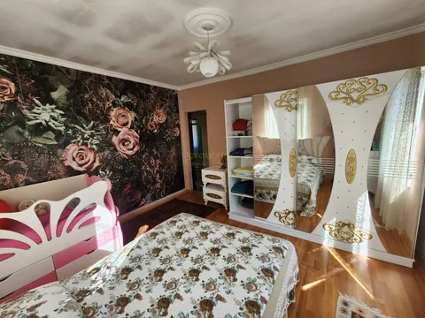 Продается двухэтажный дом в Чакви.