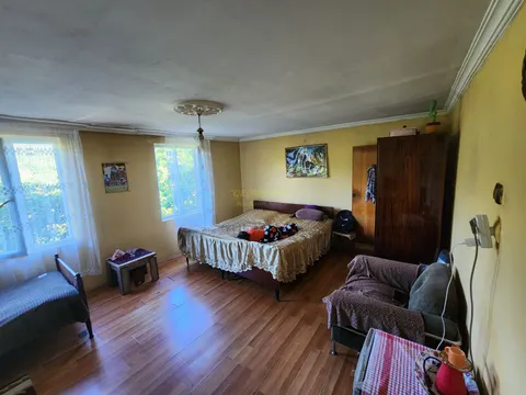Продается двухэтажный дом в Чакви.
