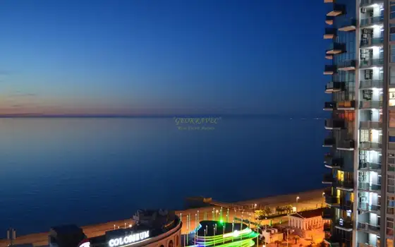 Однокомнатная квартира с ремонтом у моря в Батуми. - სურათი 1