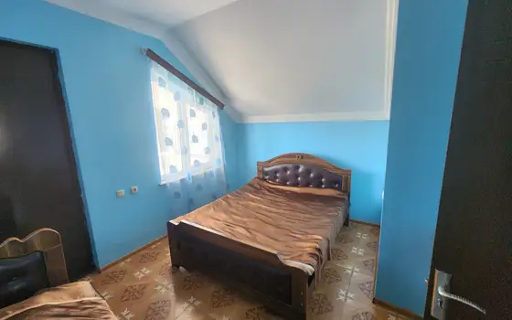 Срочно продается двухэтажный дом на берегу моря.