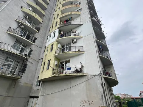 Продается коммерческое помещение в городе Батуми. - სურათი 1