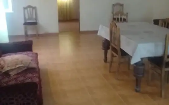 Продается частный дом с земельным участком.