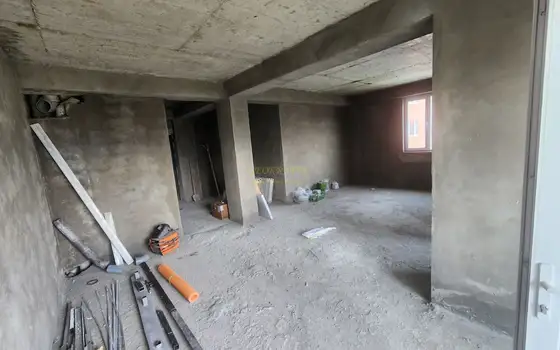 Срочно продается трехкомнатная квартира у моря.