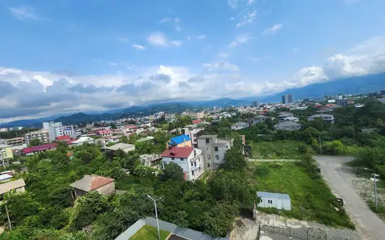 Срочно продается трехкомнатная квартира у моря.