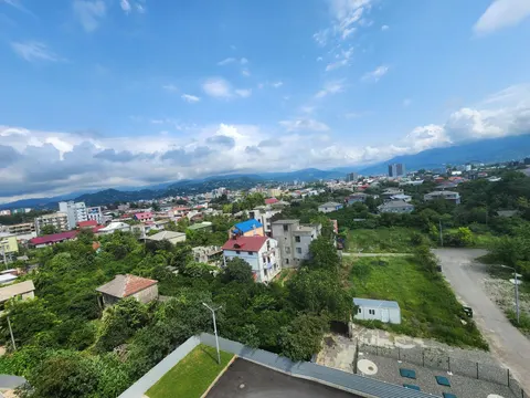 Срочно продается трехкомнатная квартира у моря.