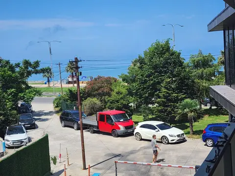 Квартира на берегу моря.
