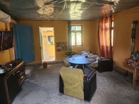 Собственный дом в тихом и спокойном месте.