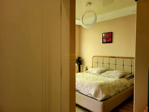 Трехкомнатная квартира с ремонтом в городе Кобулети.