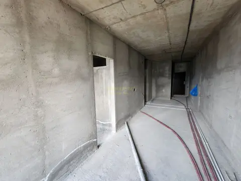 Трехкомнатная квартира в 50 метрах от моря.