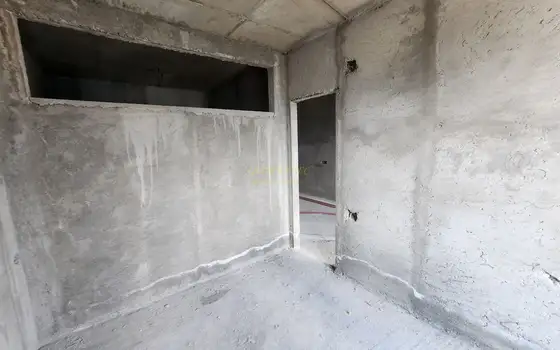 Трехкомнатная квартира в 50 метрах от моря.