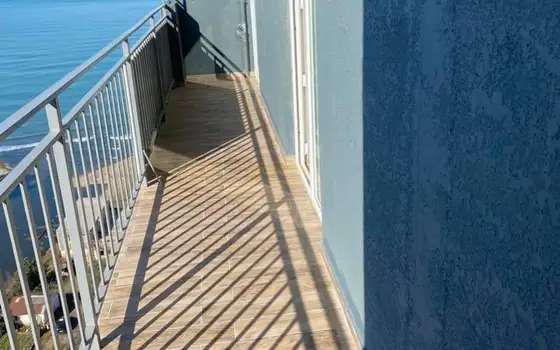 Продается квартира на берегу моря.