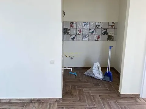 Продается квартира на берегу моря.