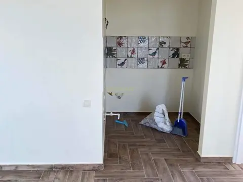Продается квартира на берегу моря.