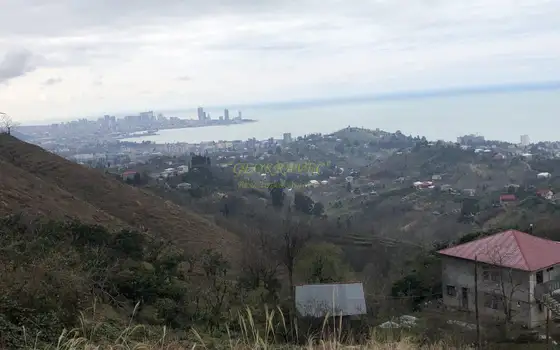 Продается земельный участок с  видом на море и горы в Махинджаури.