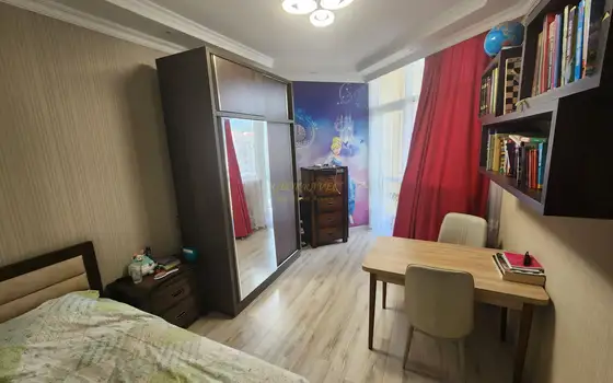 Пятикомнатная квартира с видом на горы.