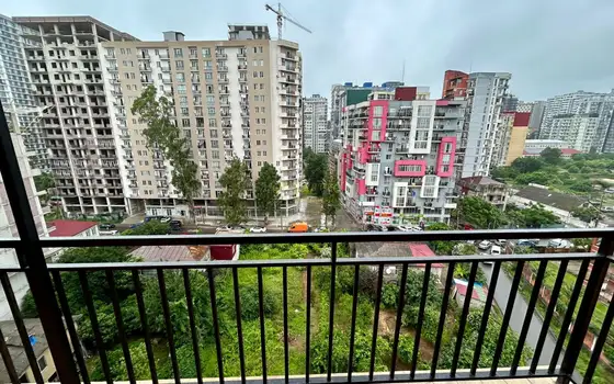 Четырехкомнатная квартира в городе Батуми.