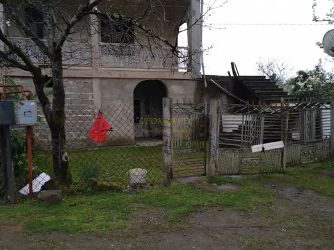 Продается частный дом на берегу реки с видом на горы в Кобулети.