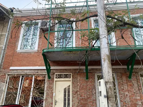 собственный дом в городе Кутаиси.