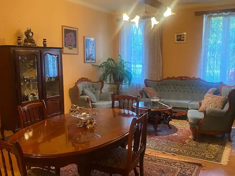 собственный дом в городе Кутаиси.