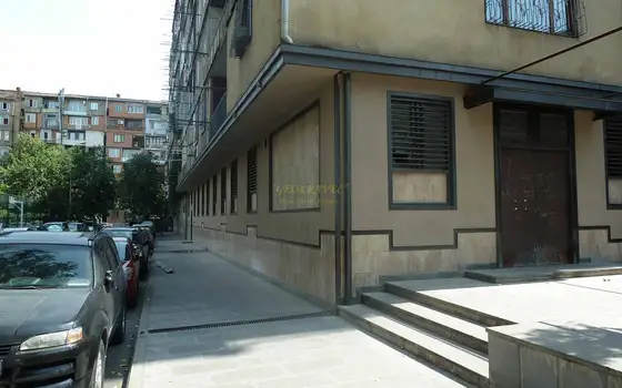 Продается коммерческое помещение в городе Тбилиси. - სურათი 1