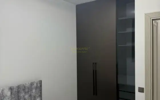 Продается трехкомнатная квартира с видом на море.