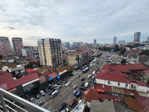 Продается квартира в старом Батуми.