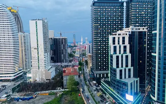 Продается двухкомнатная квартира с видом на море.