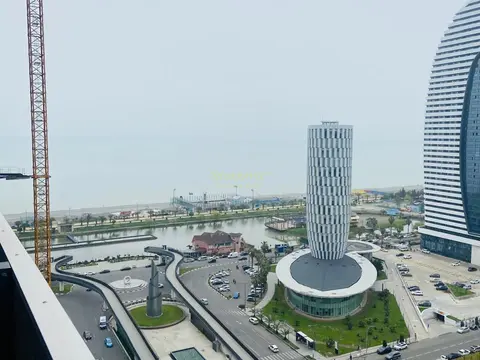 Продается двухкомнатная квартира с видом на море.
