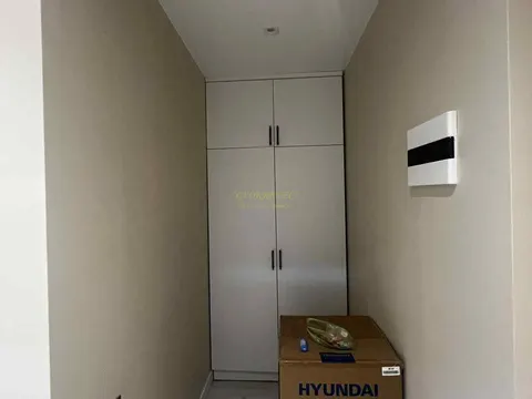 Продается двухкомнатная квартира с видом на море.