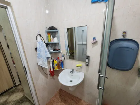 Продается трехкомнатная квартира.