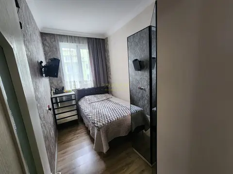 Продается трехкомнатная квартира.