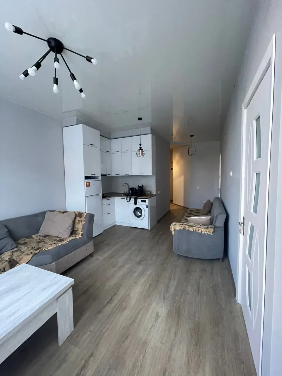 3-Room Apartment with Renovation and Balcony in Batumi, photo 1