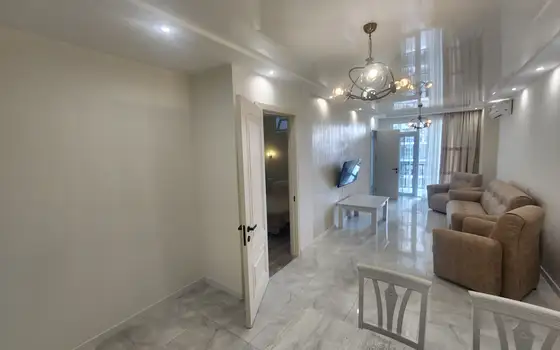 Renovated 2-Bedroom Apartment with Furniture Near Metro City, photo 3