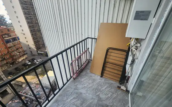 Renovated 2-Bedroom Apartment with Furniture Near Metro City, photo 6