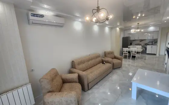 Renovated 2-Bedroom Apartment with Furniture Near Metro City, photo 2