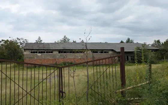 Коммерческий участок с зданием бывшей фермы в Супсе - изображение 1