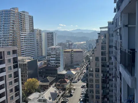 Продается квартира в центре города.