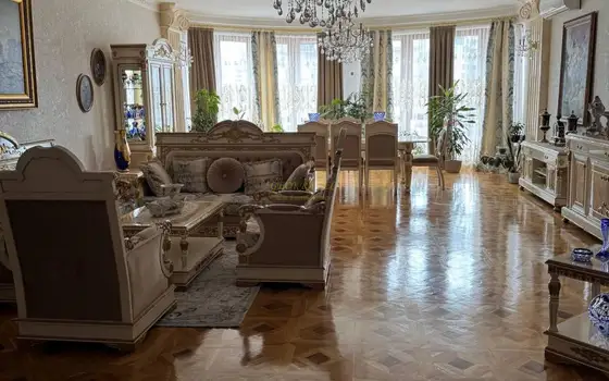 Продается 9 комнатная квартира в центре города. - სურათი 1
