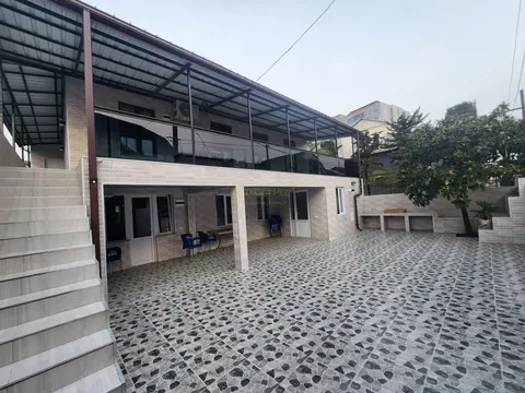 Продается благоустроенный двухэтажный частный дом в городе Батуми.
