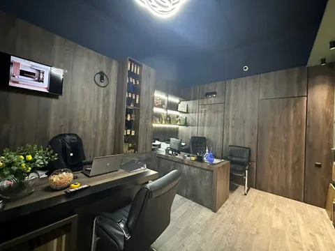 Продается коммерческая площадь.
