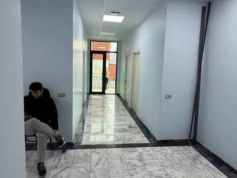 Медицинский центр на продажу.