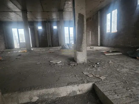 Продается пятиэтажный дом.