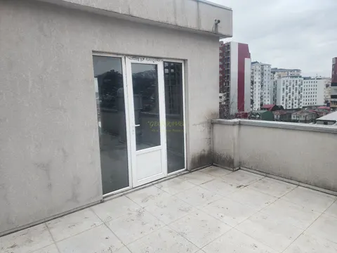Продается пятиэтажный дом.