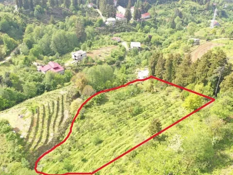 Земельный участок с видом на море и горы.
