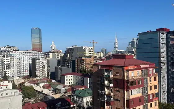 Продается квартира в центре города.