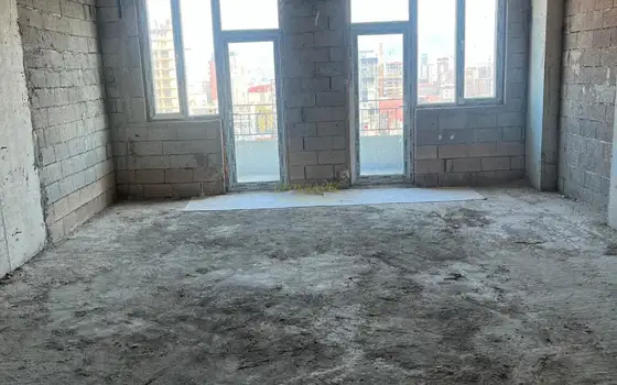 Продается квартира в центре города.