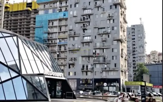 Продается трехкомнатная квартира у моря.