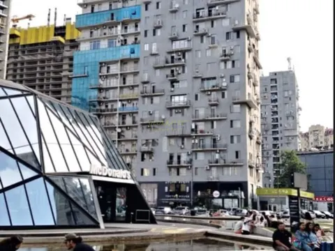 Продается трехкомнатная квартира у моря.